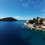 Kuzma Apartamento *