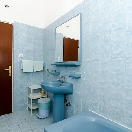 Kuzma Apartment Smokvica (Korcula)