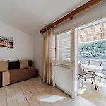 Kuzma Apartment Smokvica (Korcula)