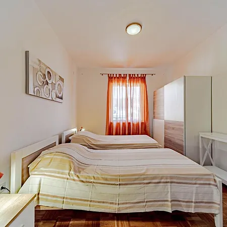 Apartment Kuzma *