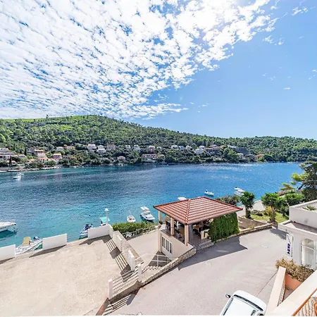 Kuzma Apartment Smokvica (Korcula)